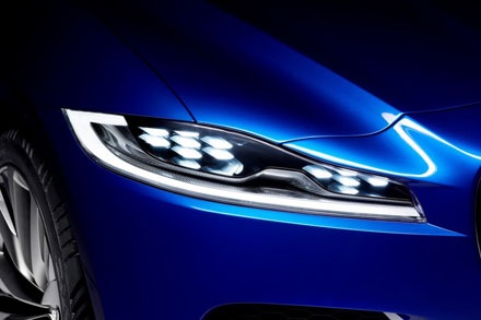 Tìm hiểu C-X17 concept – chiếc SUV đầu tiên của Jaguar - 11 Tìm hiểu C-X17 concept – chiếc SUV đầu tiên của Jaguar